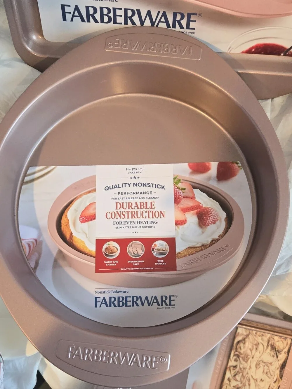 FARBERWARE 3PC Bakeware Set Matte Rose Cake Round, Cookie Sheet, Brownie Pan NWT